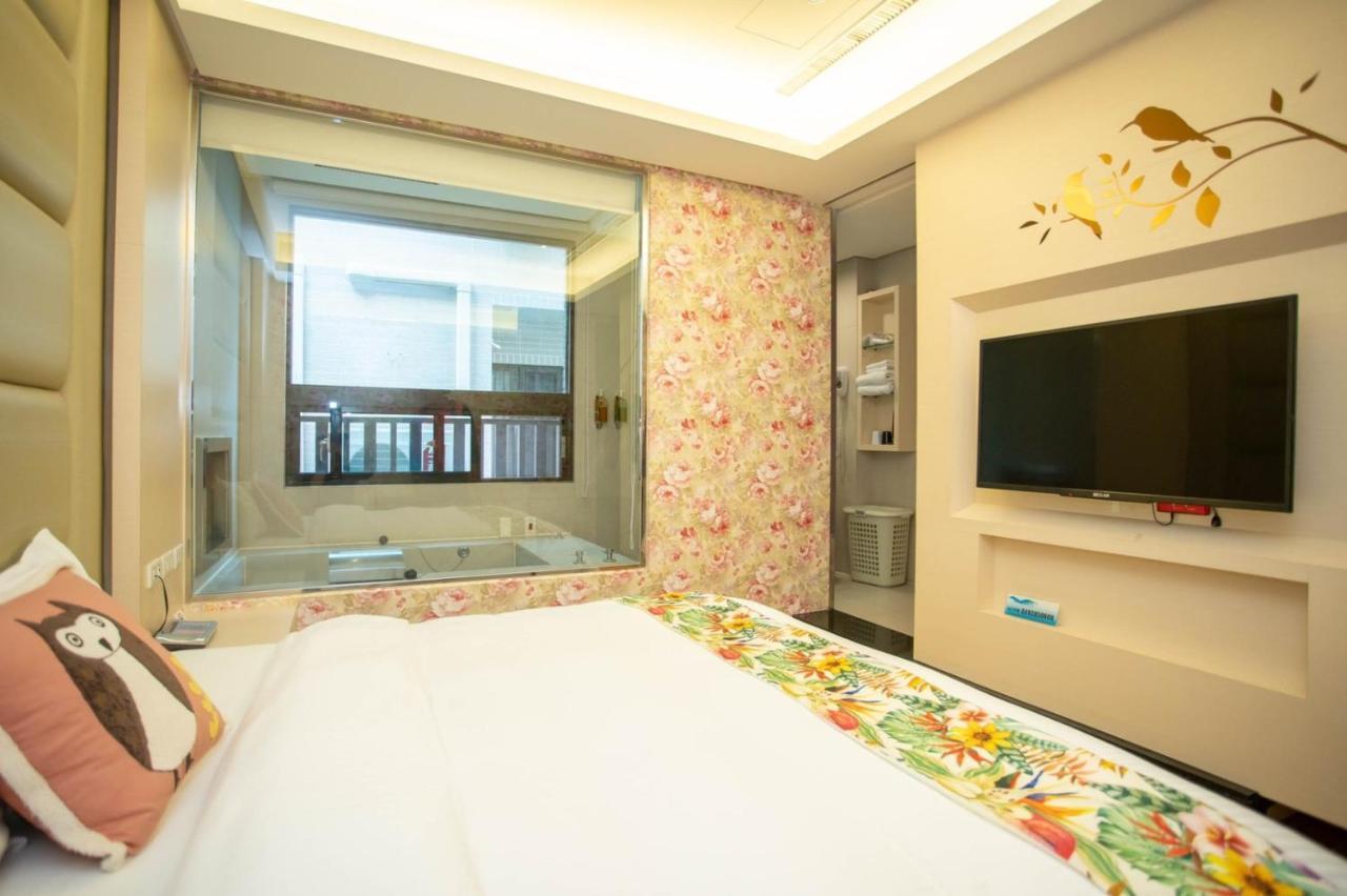 日月潭天月水色民宿 Yuchi Exterior photo